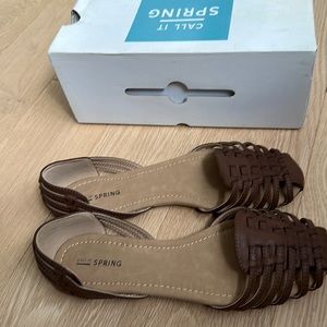 BNWT Sandals Size 9